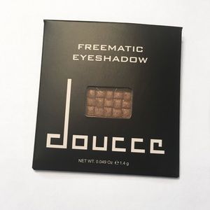 Freematic Eyeshadow (Trial)